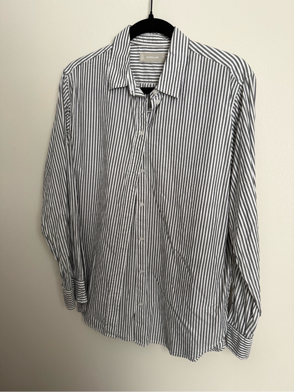 Everlane Grey and White Striped Button-Down Shirt